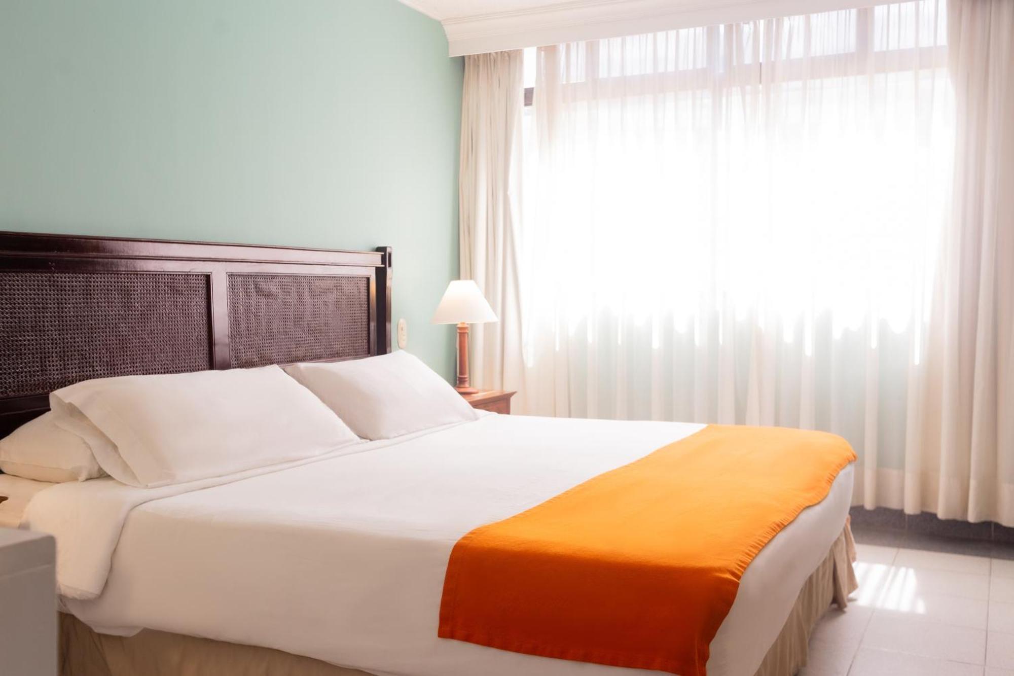 Hotel Faranda Express Puerta Del Sol Barranquilla, A Member Of Radisson Individuals Barranquilla  Buitenkant foto
