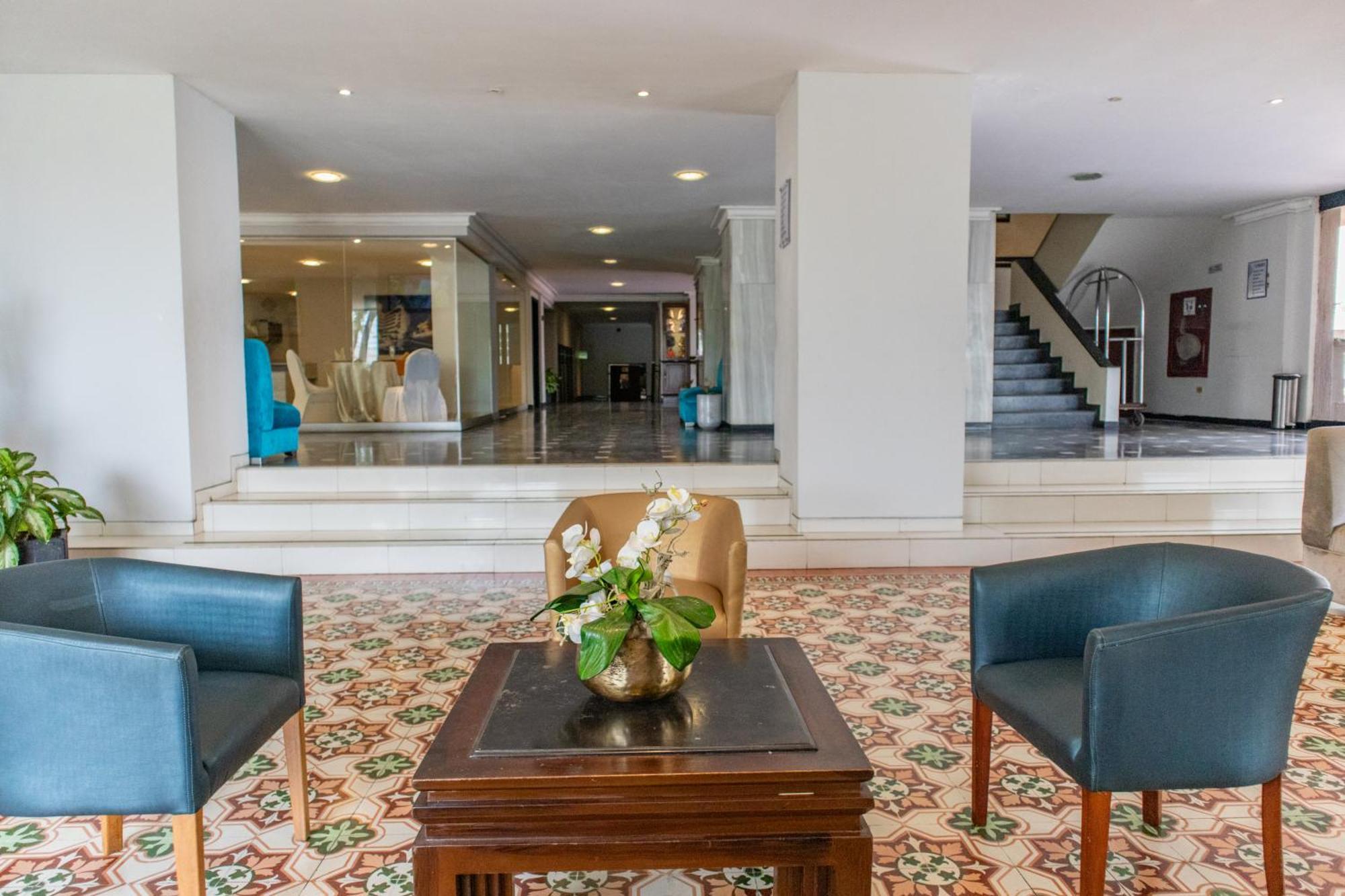 Hotel Faranda Express Puerta Del Sol Barranquilla, A Member Of Radisson Individuals Barranquilla  Buitenkant foto