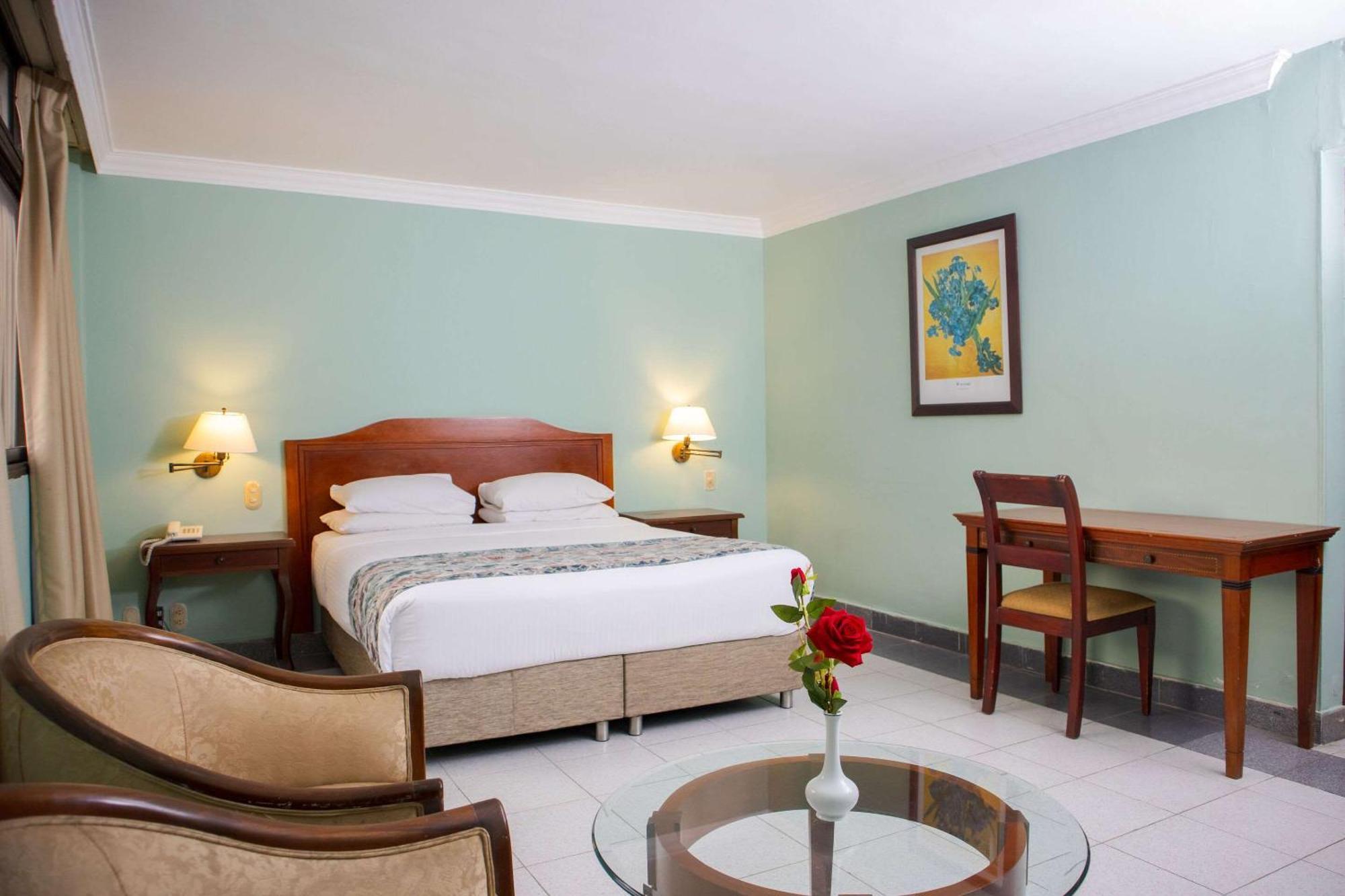 Hotel Faranda Express Puerta Del Sol Barranquilla, A Member Of Radisson Individuals Barranquilla  Buitenkant foto