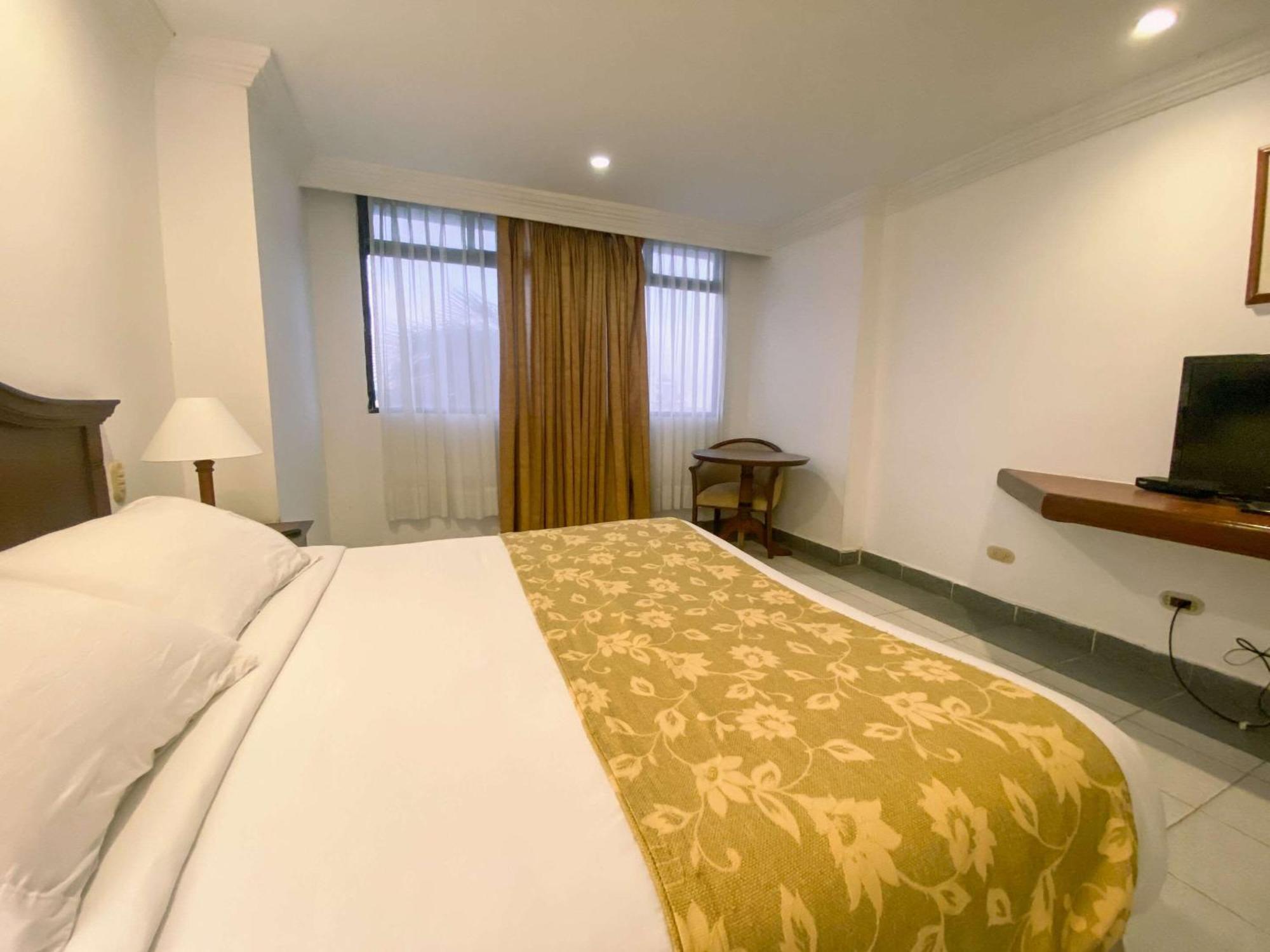 Hotel Faranda Express Puerta Del Sol Barranquilla, A Member Of Radisson Individuals Barranquilla  Buitenkant foto